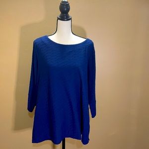 Dana Buchman boatneck top with gold button cuffs